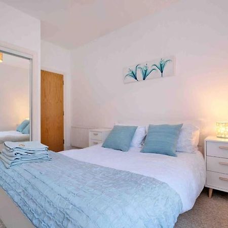 Modern & Spacious Apartment In City Centre Aberdeen Exterior photo